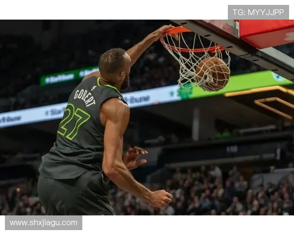 洛佩斯称赞祖巴茨配合默契认为他是年度最佳防守球员有力竞争者 洛佩斯称赞祖巴茨配合默契认为他是年度最佳防守球员有力竞争者