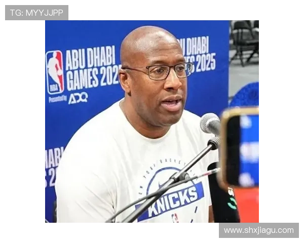 19分钟抢下14个篮板 迈克布朗赞哈特简直是怪物