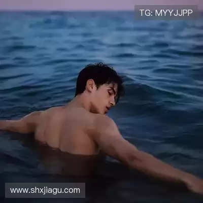 仲灵楚